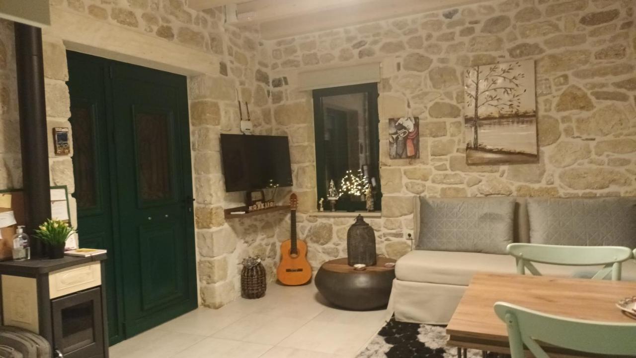 Oneiro Ferienhaus Petrokefálion